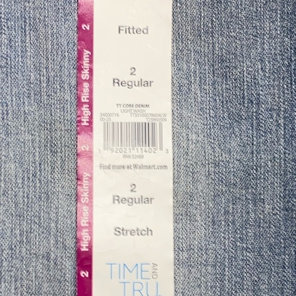 Time and Tru NWT Women’s Classic High Rise Skinny Jeans Light Wash New Size 2 - Picture 5 of 10